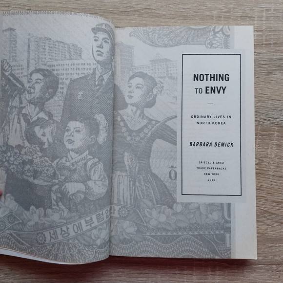 Nothing to Envy: Ordinary Lives in North Korea - Picture 3 of 13
